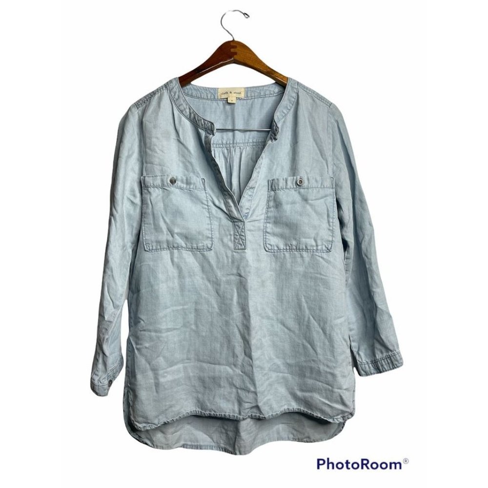 Anthropologie Cloth & Stone Pop Over Top SIZE Small Light Blue Two Pock… - Picture 1 of 2